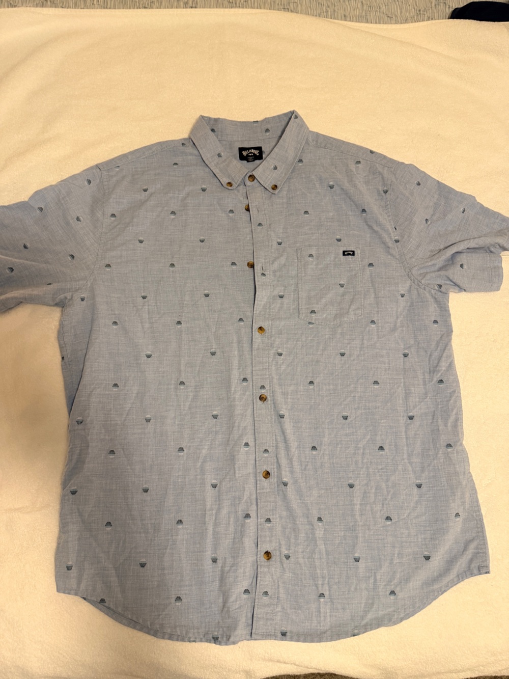 Billabong Casual Light Blue Short-Sleeve Button-Up Shirt